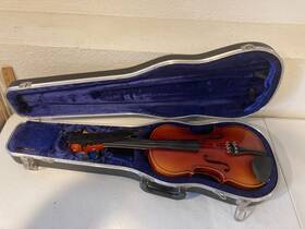 Andrew Schroetter 6401 4/4 Full Size Violin Model With Case