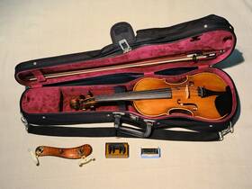 Ca600 Angels 4/4 Violin In Near Mint Condition With Bow Case And Shoulder Rest