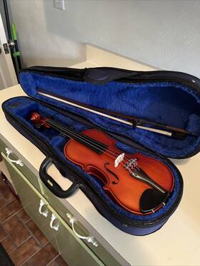 Ar-201 Aristocrat By Selmar 1/4 Size Violin With Bow And Case