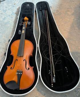 2518 Aubert Leon 4/4 Student Violin Model With Extra Bausch Bridge