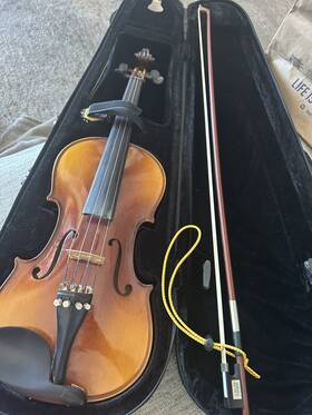 E11705 Carmen Violin 4/4 Antonio Stradivari Date 2007 Model 3011 Serial