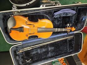 Eastman V400 Strings Half Size Violin Outfit