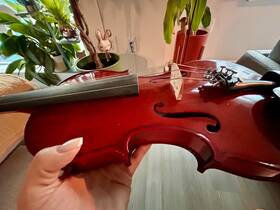 30154 Erich Pfretzschner 4/4 Violin Model 30154/4 Case Support