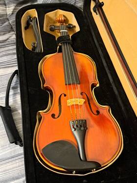 Cv400 H.luger 4/4 Violin With Bow/case/rosin/tuner. Fingerboard Tape On