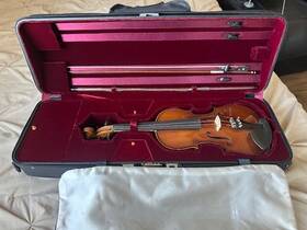 E20314 Herman Bayer Beyer Super Rare E203 Model. Stunning Liebe Velvet Hard Case Included