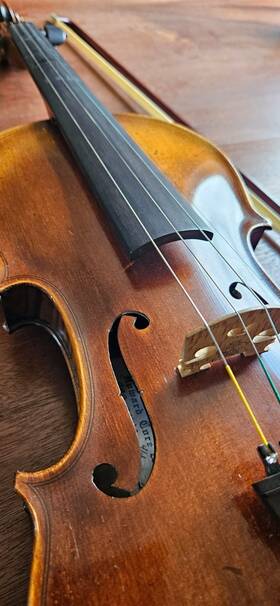 Ar702hva Howard Core & Co. 4/4 Violin By And With Case Model In Excellent Condition