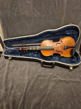 21226 Knilling Bucharest Romania #21226- 4kf 4/4 Violin 14 Inch Bow Case Music Stand
