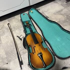 M5002-2 Lark Violin And Case
