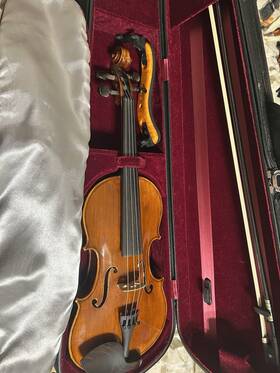No.120-3068 Lisle Beautiful Violin Model 126