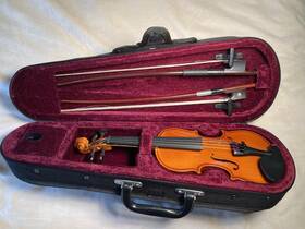 Vb310 No Label Student Model - Small Size 1/16 Solid Wood Violin 2 Bows Glasser Rosin Case