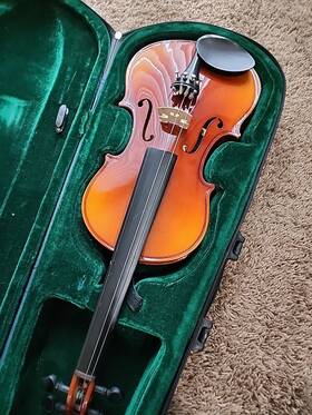 Mv-005 Pearl River Piano Group Kapok 3/4 Kids Violin With Carrying Case Description