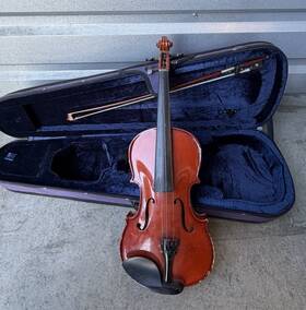 Prelude Wn-40 Model Size 3/4 Violin W Carry Case