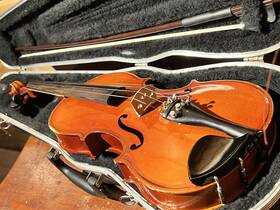 R401e12 Scherl & Roth And 1/2 Violin