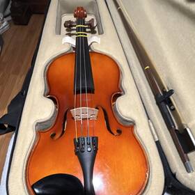Suzuki Violin Co. 2903 Co. Stradivarius Copy 2901 3/4 Brown With Bow Case