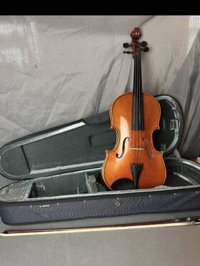 Yamaha 09413 Viola With Case And Bow - 16 Inch