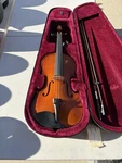 Violin: Mendini 16-INCH Ma 250 Solid Wood Violin. Used.. Fixed Price $95.00.
