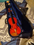 Cremona SV-150 Premier Student Series Violin Outfit 4/4 Size. Fixed Price $80.00.