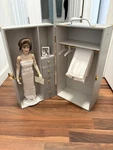 Franklin Mint Jackie Kennedy Doll W/ Accessories Outfit And Wardrobe Case. Fixed Price $129.99.