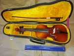 Suzuki 220 Size 1/10 Violin, Japan 1987, With Case & Bow, Very Good Cond. Fixed Price $219.00.