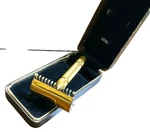Otto Roth Vintage Safety Razor 1930S Usa Gold Tone De Double Edge Shaver Case. Fixed Price $59.99.