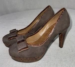 Women's 8.5 Schuler & Sons Of Philadelphia Anthropologie Brown Suede Bow Heels. Fixed Price $34.99.