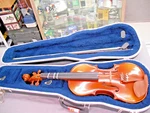 C. Becker Violin Model # 9000 3/4 W/ Skb Hard Case. Fixed Price $125.00.