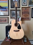 Samick Sw 260 Artist Series Acoustic Electric Guitar With Hardshell Case. Fixed Price $225.00.