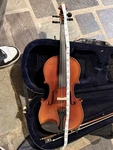 Maestro By Amati's Fine Instruments 3/4 Acoustic Violin Brown W/ Bow & Case. Fixed Price $55.00.