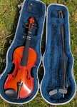 Leon Aubert Model 808 1/4 Violin With Hard Case & Glasser Ny Bow. Fixed Price $85.00.