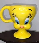 Vtg Tweety Bird Porcelain Mug Cartoon Coffee Cup Warner Bros Looney Tunes 2000. Fixed Price $14.99.
