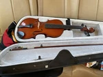 Mendini 4/4MV300 Solid Wood Satin Antique Violin. Fixed Price $40.00.