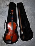 Scherl And Roth R101E2 1/2 Size Violin 2009 Model. Fixed Price $199.00.