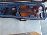 Mendini 4/4MV300 Solid Wood Satin Antique Violin. Fixed Price $100.00.