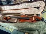 Suzuki Violin - 1/2 2014 Made Japan With Bow And Hard Case Model 520. Fixed Price $299.00.
