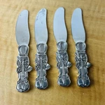 Godinger Cheese Jam Butte Knife Set Of 4 Violin Harp Handle Musical Silver Tone. Fixed Price $20.09.