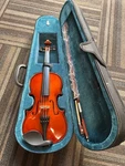 Kinglos Violin Outfit - Size: 1/2 Spruce And Maple. (not Hardwood Or Solid). Fixed Price $49.95.