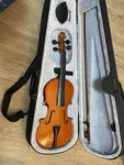 Vintage Lark Violin 3/4 Size Shanghai China With Bow Case Missing Bridge. Fixed Price $38.00.