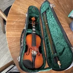 Suzuki No. 101RR 1/16 Acoustic Violin Brown Varnish W/ Bow, Hard Case, Chinrest. Fixed Price $80.00.