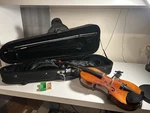 Snow SV-200 3/4 Violin With Soft Case. Fixed Price $1200.00.