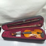 Mendini By Cecilio Violin, Student Beginner Kit W/ Case. Fixed Price $59.95.