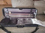 Rare Fender FV3 Deluxe Electric Violin With Case And 1 Bow Perfect Condition. Fixed Price $1100.00.