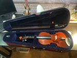 Stentor 1500 Full Size 4/4 Student Ii Violin With Case. Fixed Price $200.00.