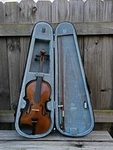 Cremona SV-115 Violin Fecit Anno Domino 20/0 With Case Gently Used. Fixed Price $90.00.