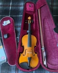 4/4 Violin For Beginners Mendini MV200 With Bow Carrying Case And Starter Book. Fixed Price $58.00.
